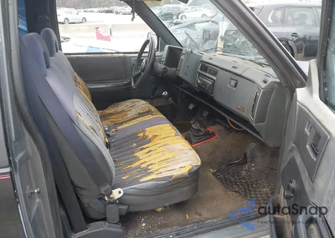 1992 Chevrolet S Truck S10 из США, поврежденный, VIN 1GCCS14R4N8166150